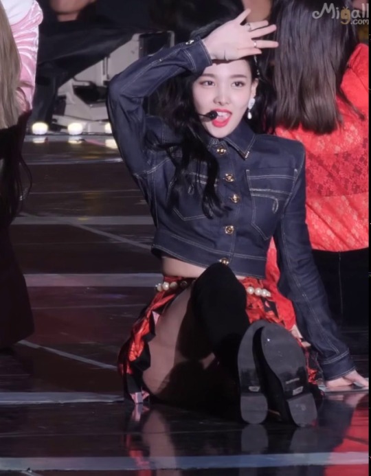 텀블러누드합성  fake 릴카 kkobukee.tumblr.com - Tumbex