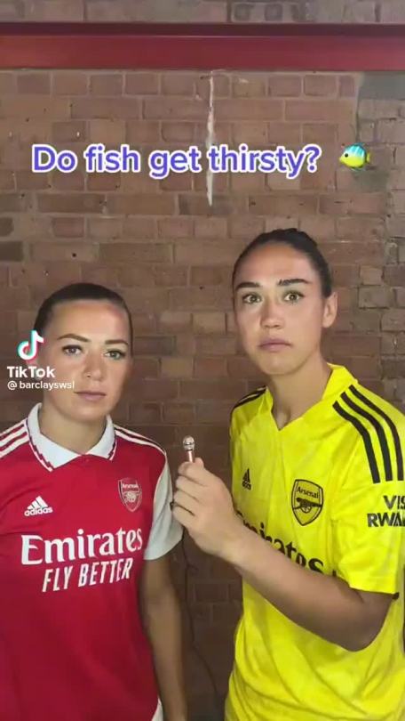 🤣 360 camera vlog!  Behind the scenes at Arsenal Women's 2021/22